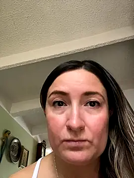 Snapshot of antonella87 chatting on 11/02/25, 07:05 antonella87 online show from 11/02/25, 07:05