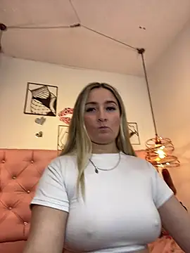 Snapshot of antonella87 chatting on 12/02/25, 09:32 antonella87 online show from 12/02/25, 09:32