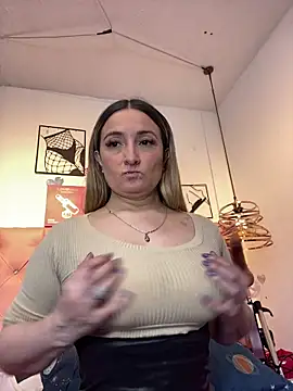 Snapshot of antonella87 chatting on 06/03/26, 01:41 antonella87 online show from 06/03/26, 01:41