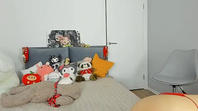 Snapshot of dolly_ll chatting on 02/07/25, 01:32 dolly ll online show from 02/07/25, 01:32