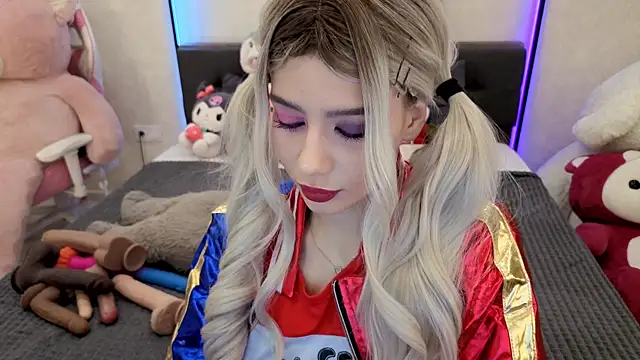 Snapshot of dolly_ll chatting on 11/28/25, 01:25 dolly ll online show from 11/28/25, 01:25