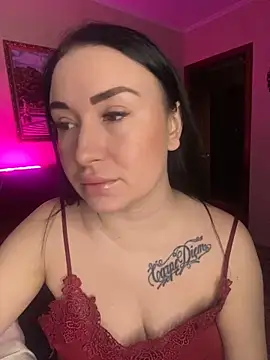 Snapshot of Roxana_Bell chatting on 01/22/25, 12:38 Roxana Bell online show from 01/22/25, 12:38