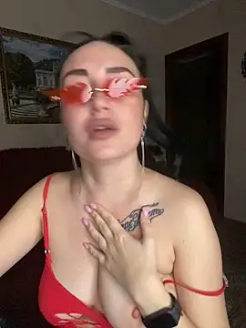 Roxana Bell online show from 11/21/25, 08:29