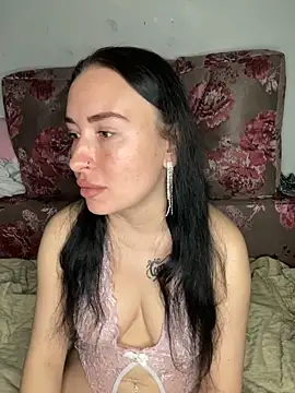 Roxana Bell online show from 05/05/26, 07:11