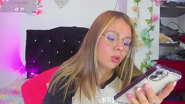 little tifanny82 online show from 02/26/25, 02:36