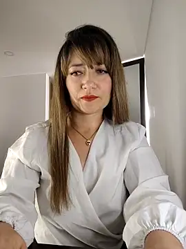 Snapshot of tata_laima__ chatting on 11/04/25, 01:21 tata laima online show from 11/04/25, 01:21