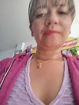 Snapshot of tata_laima__ chatting on 11/23/25, 02:50 tata laima online show from 11/23/25, 02:50