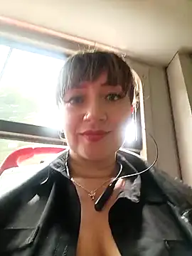 tata laima   online show from 04/14/26, 03:07