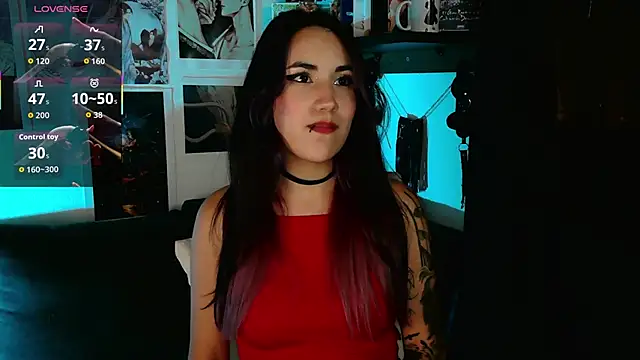 Snapshot of BLACKTSUKI7_ chatting on 12/04/25, 09:12 BLACKTSUKI7 online show from 12/04/25, 09:12