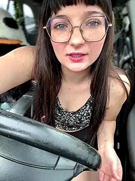 urpuppymoon online show from 01/08/26, 07:49