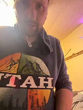 Snapshot of BobbyQ29 chatting on 12/13/25, 10:15 BobbyQ29 online show from 12/13/25, 10:15