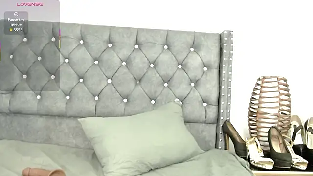 Snapshot of KhateShar chatting on 10/26/25, 02:45 KhateShar online show from 10/26/25, 02:45