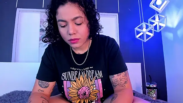 Alexxxholy online show from 12/31/24, 01:41