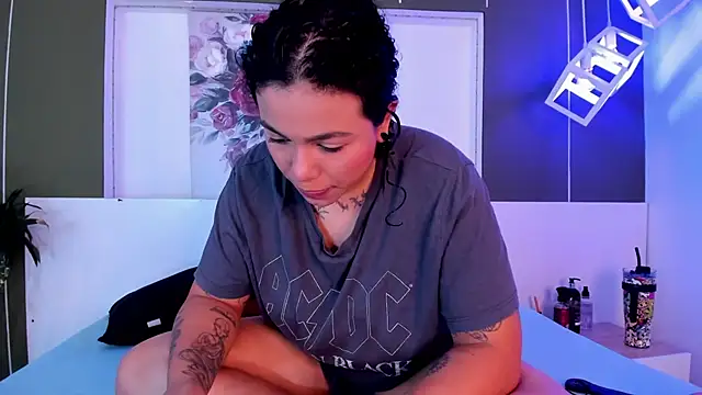 Alexxxholy online show from 02/22/25, 01:46