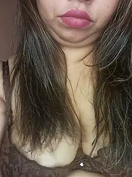 Snapshot of Ravina_patil1 chatting on 02/12/25, 05:16 Ravina patil1 online show from 02/12/25, 05:16