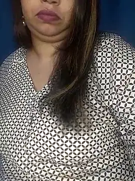 Snapshot of Ravina_patil1 chatting on 02/13/25, 05:33 Ravina patil1 online show from 02/13/25, 05:33