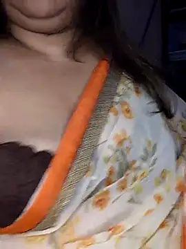 Snapshot of Ravina_patil1 chatting on 02/16/25, 03:38 Ravina patil1 online show from 02/16/25, 03:38