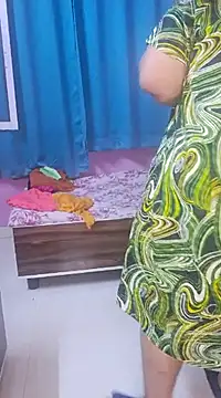 Snapshot of Ravina_patil1 chatting on 03/03/25, 10:20 Ravina patil1 online show from 03/03/25, 10:20