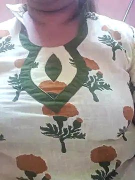 Snapshot of Ravina_patil1 chatting on 03/06/25, 09:42 Ravina patil1 online show from 03/06/25, 09:42