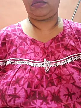 Snapshot of Ravina_patil1 chatting on 03/20/25, 11:02 Ravina patil1 online show from 03/20/25, 11:02