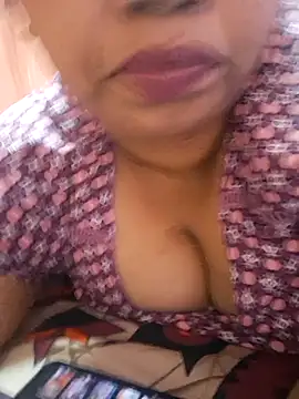 Snapshot of Ravina_patil1 chatting on 09/24/25, 02:42 Ravina patil1 online show from 09/24/25, 02:42