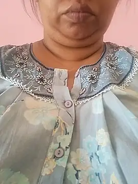 Ravina patil1 online show from 05/18/26, 05:35