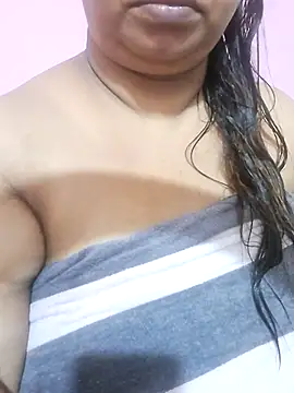 Snapshot of Ravina_patil1 chatting on 07/18/26, 03:54 Ravina patil1 online show from 07/18/26, 03:54