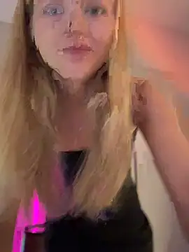 LunaRase online show from 07/18/26, 06:01