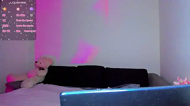 Snapshot of misspollywow chatting on 02/11/25, 04:02 misspollywow online show from 02/11/25, 04:02