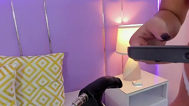 SophyRuiz  online show from 02/24/26, 11:41