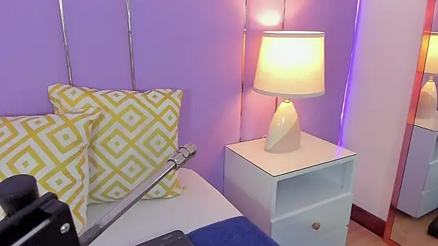 SophyRuiz  online show from 04/10/26, 11:48