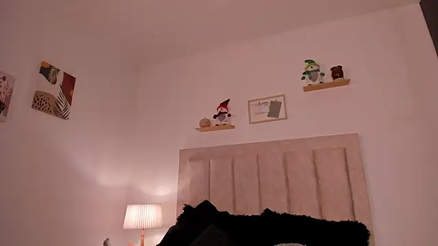 Snapshot of Avaline_Blancx chatting on 12/20/24, 03:03 Avaline Blancx online show from 12/20/24, 03:03