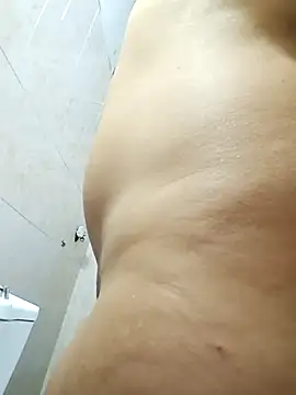 Ariakris online show from 04/26/26, 05:43