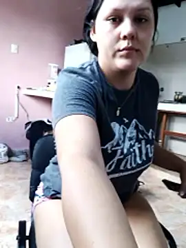 Ariakris online show from 05/18/26, 04:02