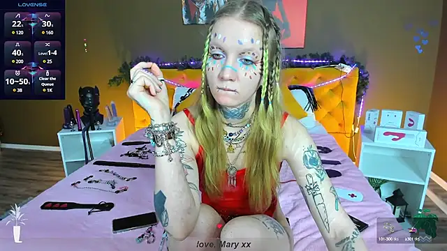 Snapshot of Mary_Xextra chatting on 01/15/25, 01:02 Mary Xextra online show from 01/15/25, 01:02
