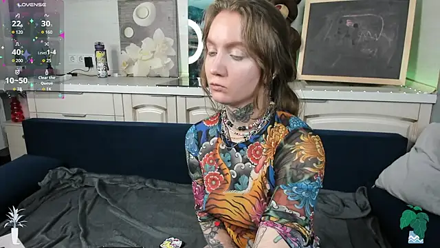 Mary Xextra online show from 03/25/26, 09:15