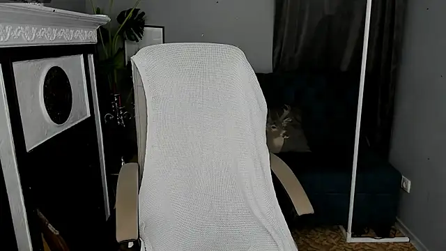 Snapshot of Anny_Jey_ chatting on 03/19/25, 04:03 Anny Jey online show from 03/19/25, 04:03