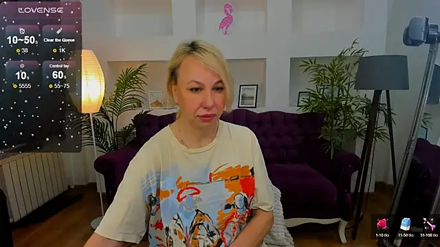 Snapshot of Anny_Jey_ chatting on 04/21/26, 02:51 Anny Jey online show from 04/21/26, 02:51
