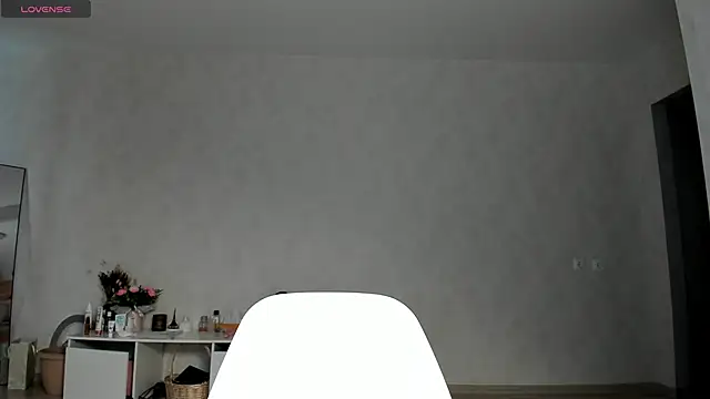Snapshot of Linaa_Land chatting on 05/05/26, 03:25 Linaa Land online show from 05/05/26, 03:25