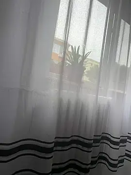 Snapshot of MikyVesela chatting on 07/08/26, 03:05 MikyVesela online show from 07/08/26, 03:05