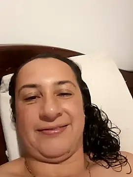 Snapshot of KiaraEliza chatting on 12/14/24, 10:07 KiaraEliza online show from 12/14/24, 10:07