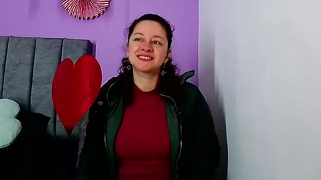 Snapshot of ArtesanaMK chatting on 02/16/25, 11:16 ArtesanaMK online show from 02/16/25, 11:16