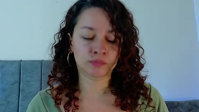 Snapshot of ArtesanaMK chatting on 11/02/25, 06:21 ArtesanaMK online show from 11/02/25, 06:21