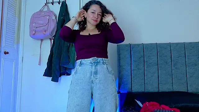 Snapshot of ArtesanaMK chatting on 11/08/25, 06:29 ArtesanaMK online show from 11/08/25, 06:29