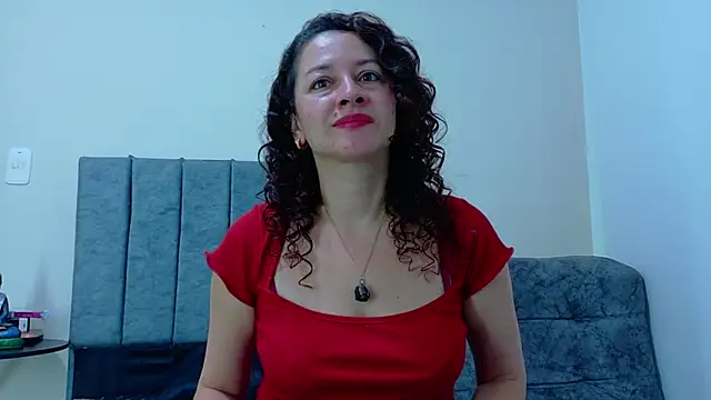 Snapshot of ArtesanaMK chatting on 11/09/25, 11:19 ArtesanaMK online show from 11/09/25, 11:19