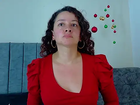 Snapshot of ArtesanaMK chatting on 12/05/25, 05:31 ArtesanaMK online show from 12/05/25, 05:31