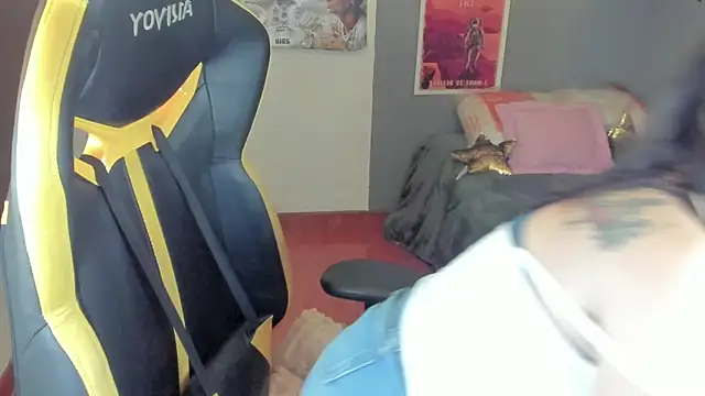 Aliiz 01 online show from 04/29/26, 09:32