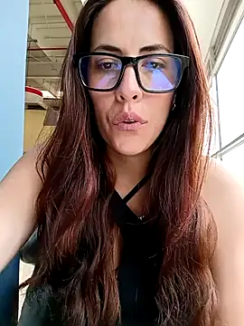 Snapshot of Lena-32 chatting on 02/03/25, 04:31 Lena-32 online show from 02/03/25, 04:31