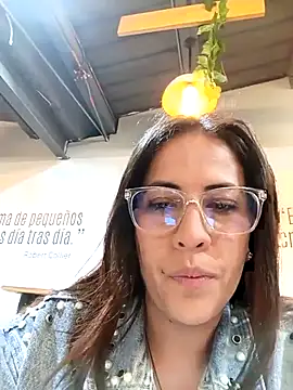 Lena-32 online show from 04/04/26, 11:57