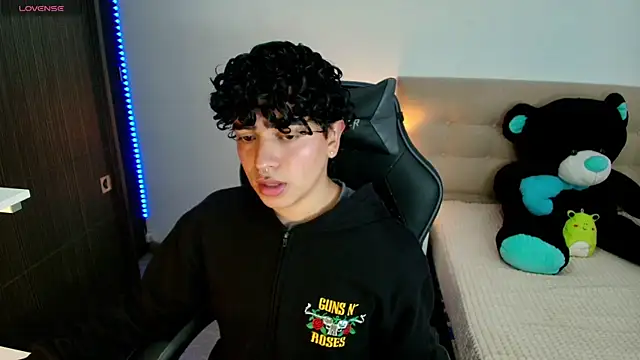 Snapshot of _nickconnor01 chatting on 12/02/24, 09:17 nickconnor01 online show from 12/02/24, 09:17